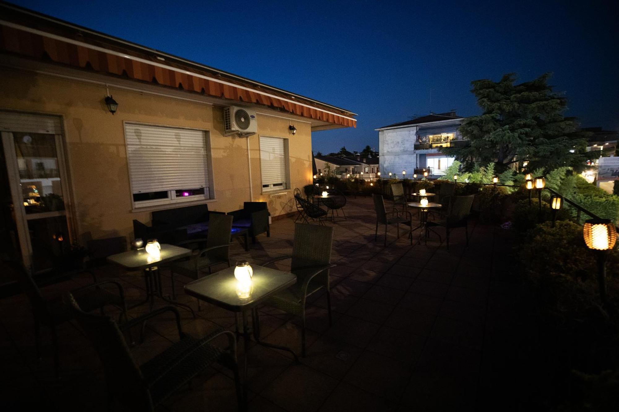 Bru Rooms Peschiera del Garda Exteriör bild