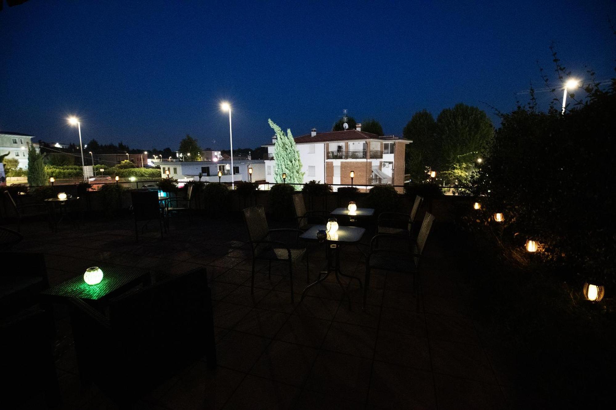 Bru Rooms Peschiera del Garda Exteriör bild