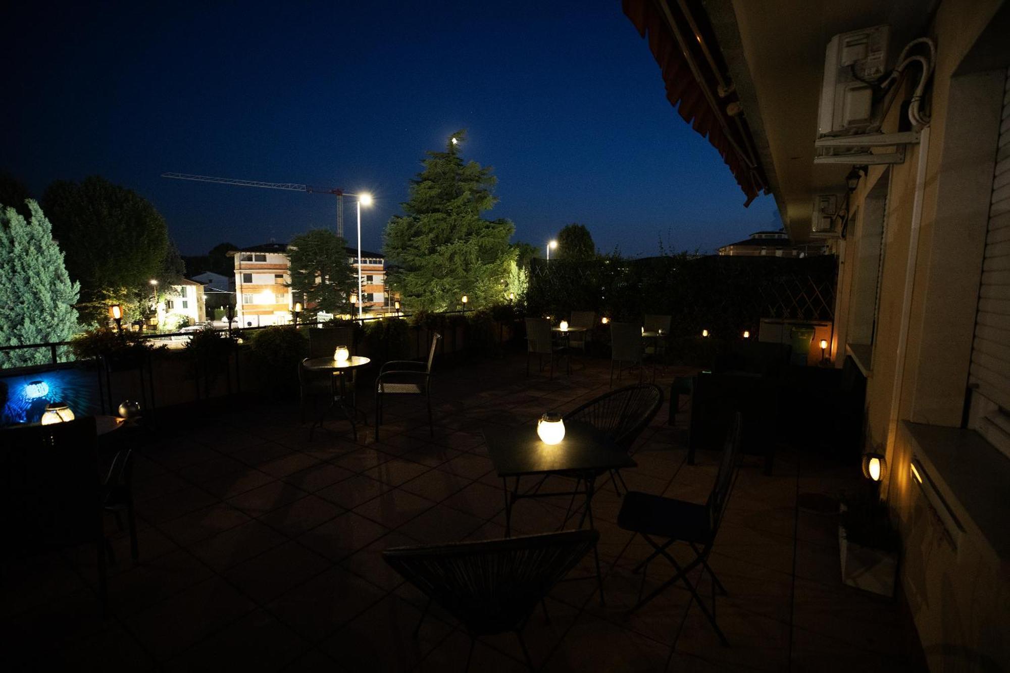 Bru Rooms Peschiera del Garda Exteriör bild